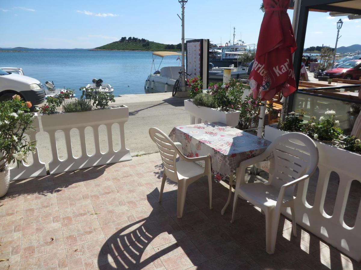 Sweet Sea Apartments Pakoštane Exterior foto